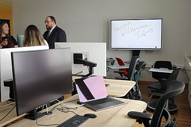 Die Learning Hall ist mit modernem Equipement ausgestattet