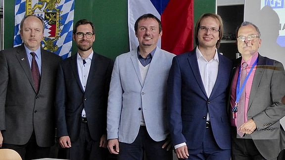 prof. ing. M. Kolovratník CSc/CTU, Dipl.-Ing. (FH) R. Lechner M.Sc./KoKWK, ing. J. Maščuch Ph.D./UCCEEB/CTU, ing. V. Novotný/CTU und Prof. Dr.-Ing. A. P. Weiß/KoKWK 