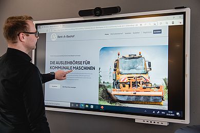 Student präsentiert Projektidee