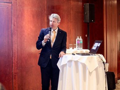 Prof. Dr. Clemens Bulitta bei der Konferenz, (Copyright: Semmelweis Foundation)