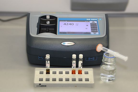 Küvettentests und Spektralfotometrie können mit dem Fotometer ausgewertet werden.