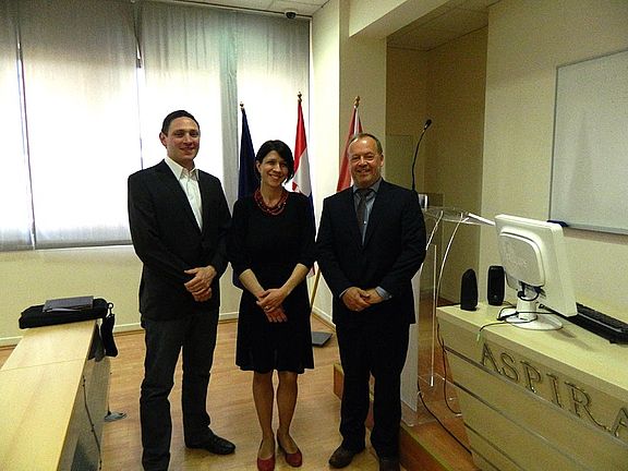 Prof. Dr. Bernt Mayer und Christian Erkenbrecher zu Besuch an der Hochschule ASPIRA