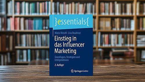 Prof. Dr. Marco Nirschl und Lisa Duschner, eine Absolventin der OTH Amberg-Weiden, haben ein Buch zu Influencer Marketing veröffentlicht