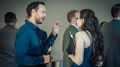 Nach dem offizielen Teil war Gelegenheit zum Austauschen, Erinnern und von Zukunftsplänen zu sprechen
