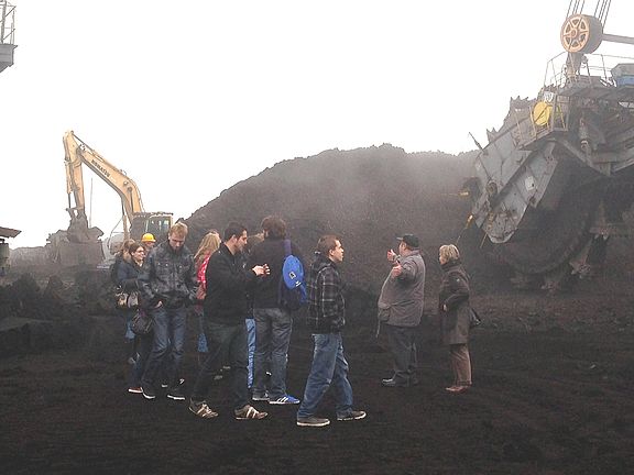 Studierende des Studiengangs Sprachen, Management und Technologie (Fakultät Wirtschaftsingenieurwesen) haben unter Leitung von PaedDr. Ladislava Holubová eine dreitägige Studienreise nach Tschechien unternommen. Die Gruppe besuchte zunächst das Braunk