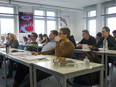 Studierende im Seminar