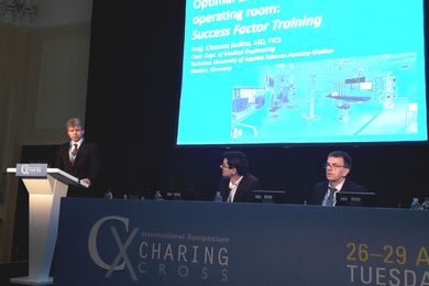 Prof. Dr. Clemens Bulitta, Fakultät Wirtschaftsingenieurwesen, beim Charing Cross Symposium in London