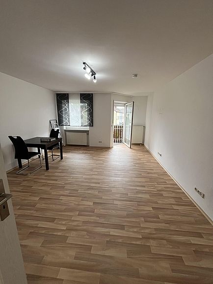 Wohnung Blick Richtung Balkon