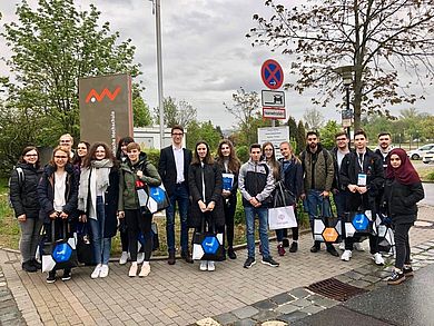 Die Studierenden vor der Abfahrt an der OTH in Weiden