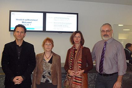 Am 04. Februar 2013 fand im Deutschen Patent- und Markenamt (DPMA), München,  ein Treffen mit Marina Wickborn, Leiterin der Patentabteilung 1.35, Norbert Schuldis, Patentprüfer, Prof. Dr. Thomas Tiefel, Studiengangsleiter im Studiengang Patentingenieurw