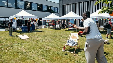Zur Abwechslung konnten sich die Studierenden auch in kleinen Spielen messen