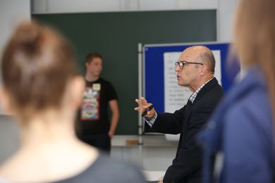 Prof. Dr. Wolfram von Rhein leitete den Workshop „Lernen mit Erfolg“. 