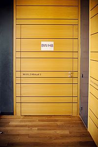 [Translate to Englisch:] Türe Hörsaal 001