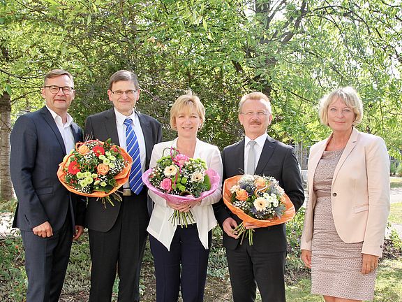 Reimund Gotzel, Vorsitzender des Hochschulrates, Vizepräsident Prof. Dr. Alfred Höß, Vizepräsidentin Prof. Dr. Christiane Hellbach, Vizepräsident Prof. Dipl.-Ing. Ulrich Müller und Präsidentin Prof. Dr. Andrea Klug   