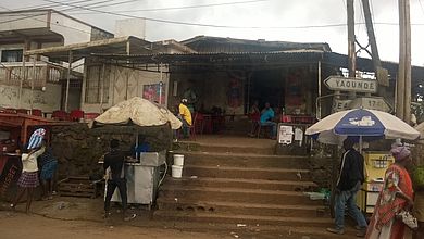 Auf dem Weg nach Yaounde