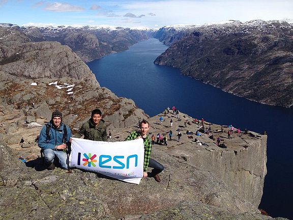 Studenten beim Preikestolen