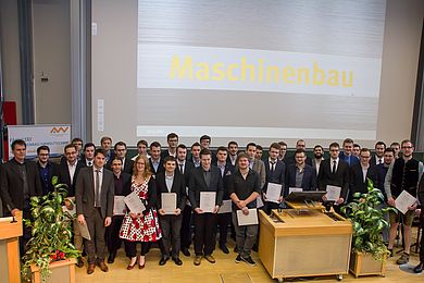 Absolventinnen und Absolventen des Studiengangs Maschinenbau
