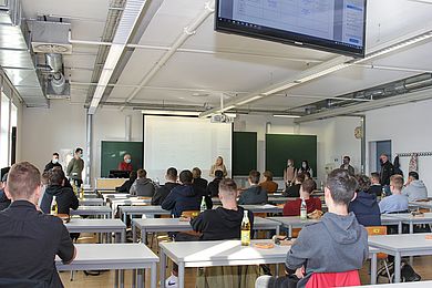 Hörsaal mit Studienanfänger