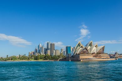 Blick auf die Stadt und das Wasser in Sydney