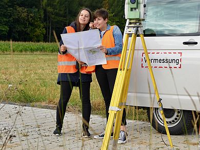 Starker Partner: Die Zusammenarbeit mit dem Amt für Ländliche Entwicklung in Tirschenreuth sorgt für die wertvolle Praxisnähe. (Bildquelle: Amt für Ländliche Entwicklung Oberpfalz)