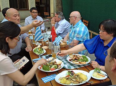 Gemeinsames Abendessen Gemeinsames Abendessen