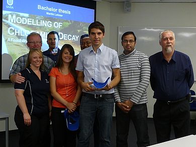 Im Rahmen der Kooperation mit der University of South Australia (UniSA) verbrachten zwei Studierende des Studiengangs Wirtschaftsingenieurwesen, Anja Kummer und Martin Lehner, das Wintersemester 2012/2013 zu Forschungszwecken in Adelaide. Beide Studierend