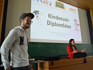 Diplomfeier zum Abschluss