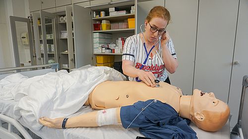 Beim Abhören müssen die Studierenden Unregelmäßigkeiten erkennen und interpretieren