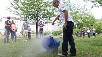 Versuch Prof. Dr. Andreas Weiß