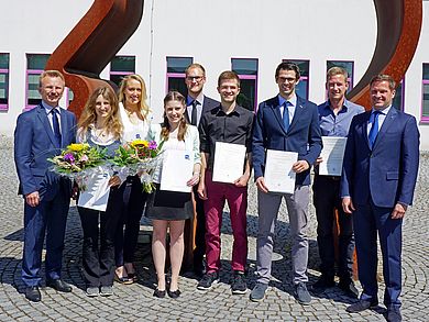 Die Absolventinnen und Absolventen des MTM Junior Industrial Engineer 2017