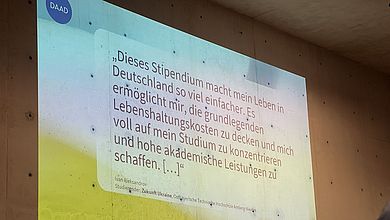 Die Studierenden teilten ihre Erfahrungen und halfen auch anderen Ukrainerinnen und Ukrainern beim Studium in Deutschland
