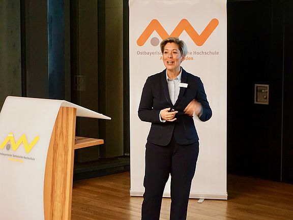Sabine Märtin, Leiterin OTH Professional