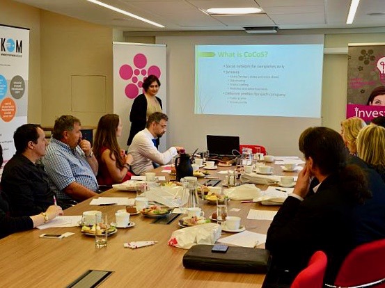 Alexander Herzner (vorne links) coachte die TeilnehmerInnen der OTH Amberg-Weiden.