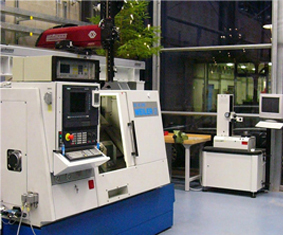Hochautomatisierte flexible Drehzelle